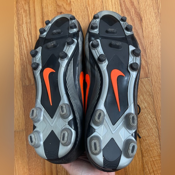 Nike Cleats - Picture 3 of 3